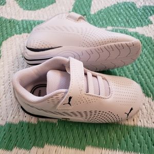 NWT Puma Toddlers Sneakers size 7